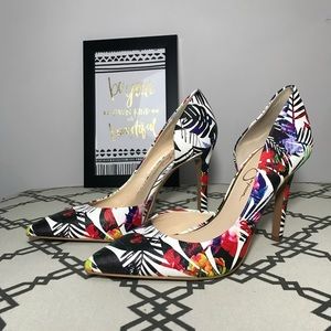 Jessica Simpson floral multi color pump